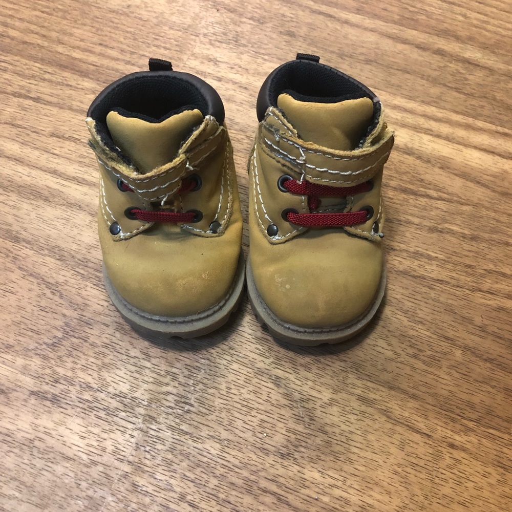 ⭐️ 4/$20 Brahma Boots